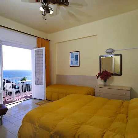 Nettuno Hotell 3*