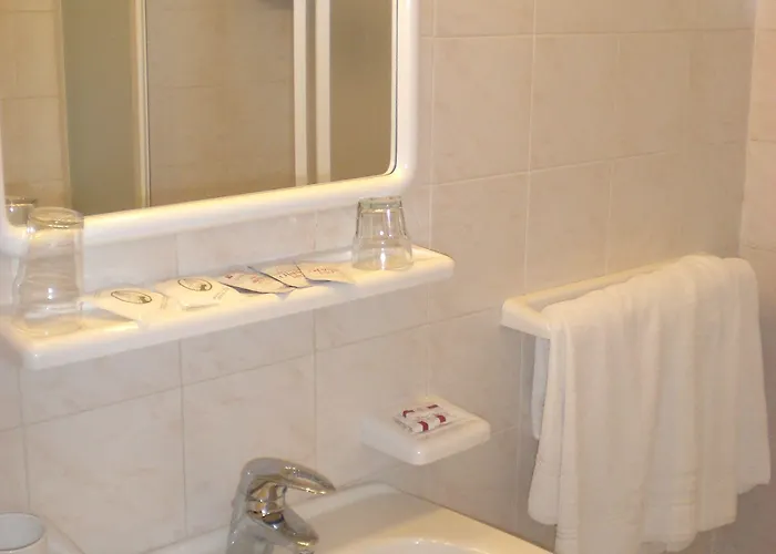 尼图诺酒店 迪亚诺马里纳